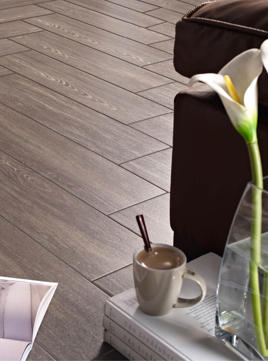 Ceramic floor wood style