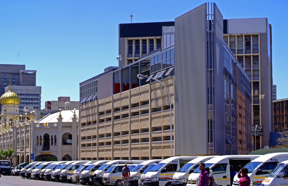 The Denis Hurley Centre situated in the densely populated and busy area of Warwick Junction in central Durban was built from Corobrik Silvergrey Travertine FBX Face bricks.