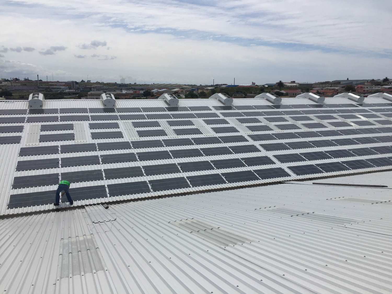 SoloPower lightweight PV panels are ideal for roofs unable to cope with the weight of traditional PV panels