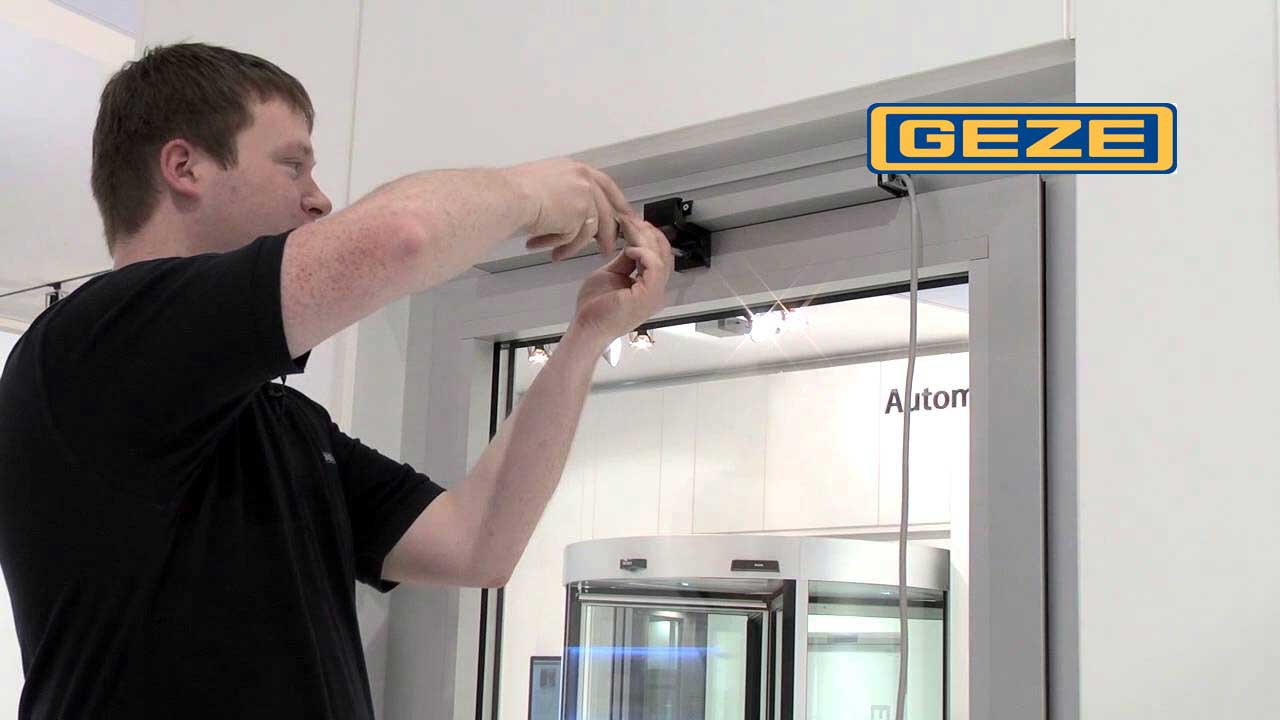 Installation Video GEZE Slimchain