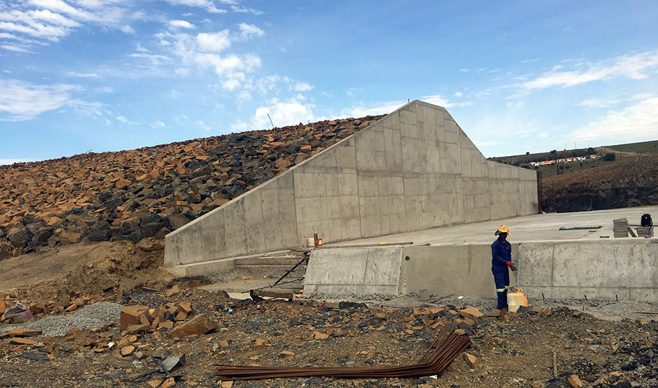 Cornelis River Dam undergoing major refurbishment
