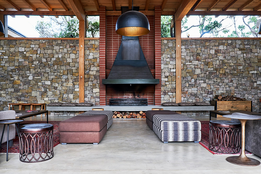 5 featured fireplaces with designer finishes
