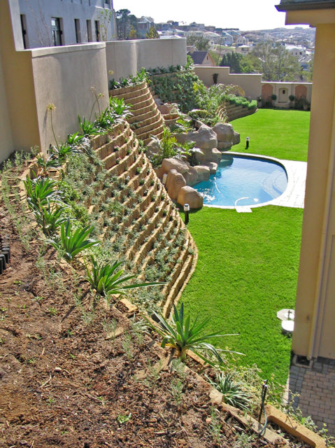 pool and retaining wall installation at Kanonberg Western Cape