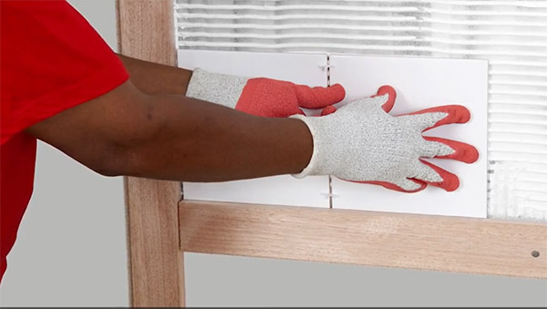 Wall tiling step-by-step