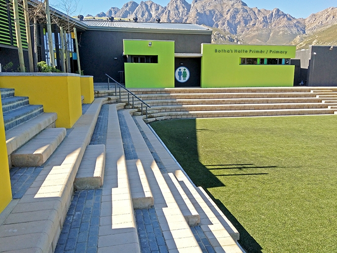 Step block for robust seating
