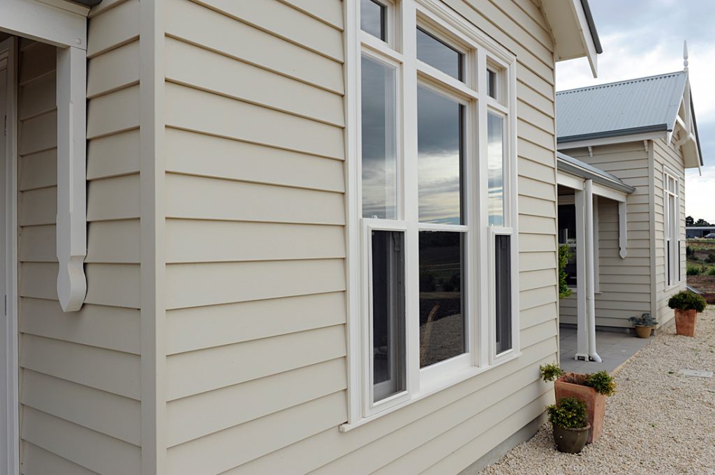 Building planks for interior or exterior facades