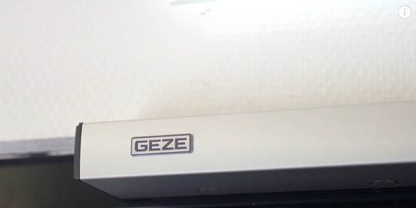 GEZE | RSZ 7 smoke switch control unit with telescopic function