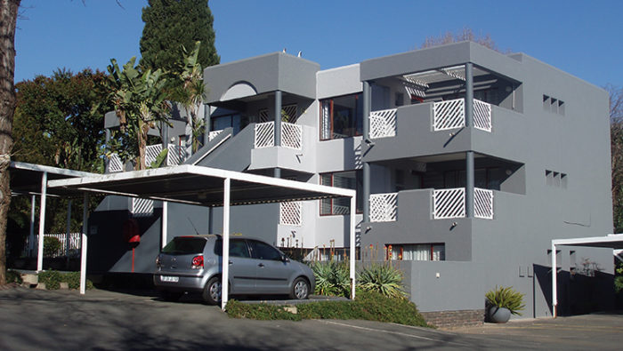 liquid natural paint for interiors and exteriors
