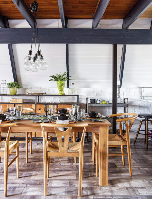Effectively waterproof can be installed in the kitchen or bathroom