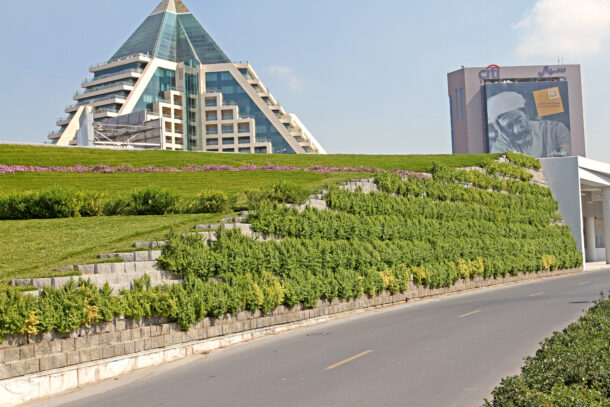 Al Jalila Hospital UAE, planted sound barrier that creates a green ‘lung’