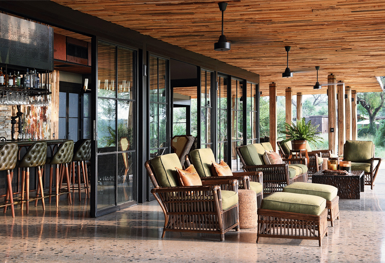 Taking the ceiling fan outdoors? Some useful tips