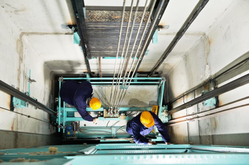 The critical importance of regular hydraulic oil changes in elevators